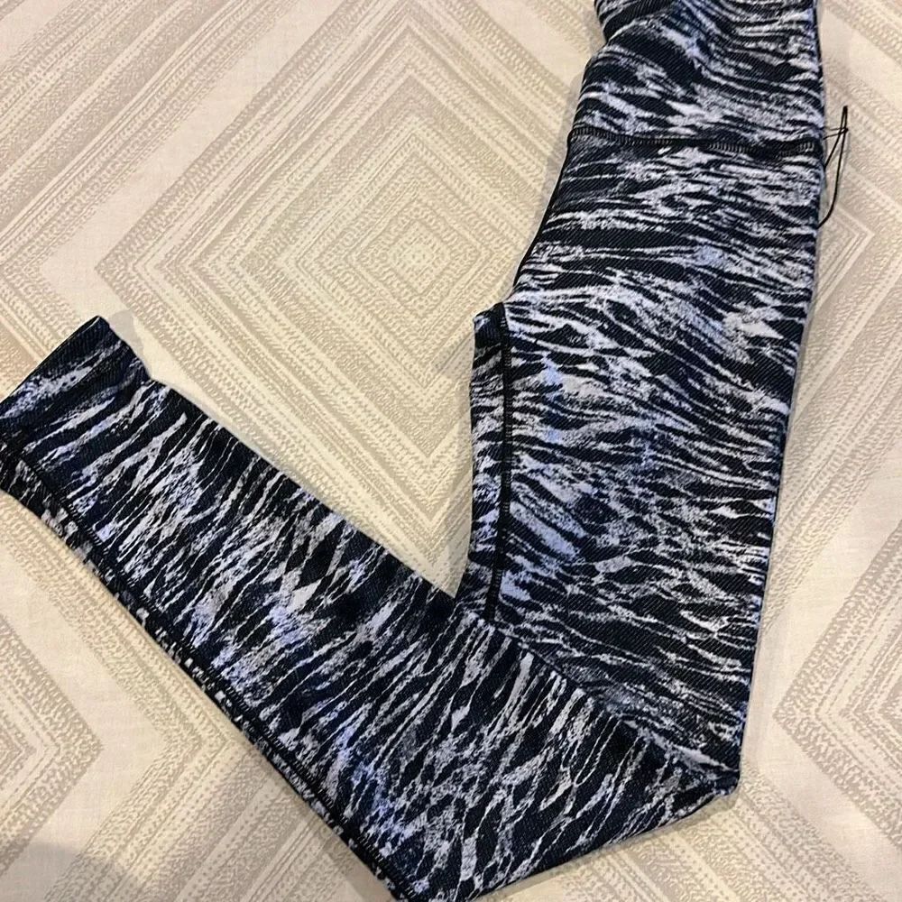 Wear it to Heart/WITH Women’s Reversible High Waist Dark Denim Tigress Leggings
